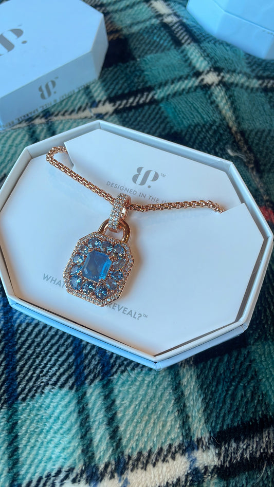 Effortless Glow Necklace